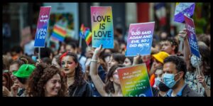 Lepnuma pīlāri: kultūras nozīmes atzīmēšana visā pasaulē